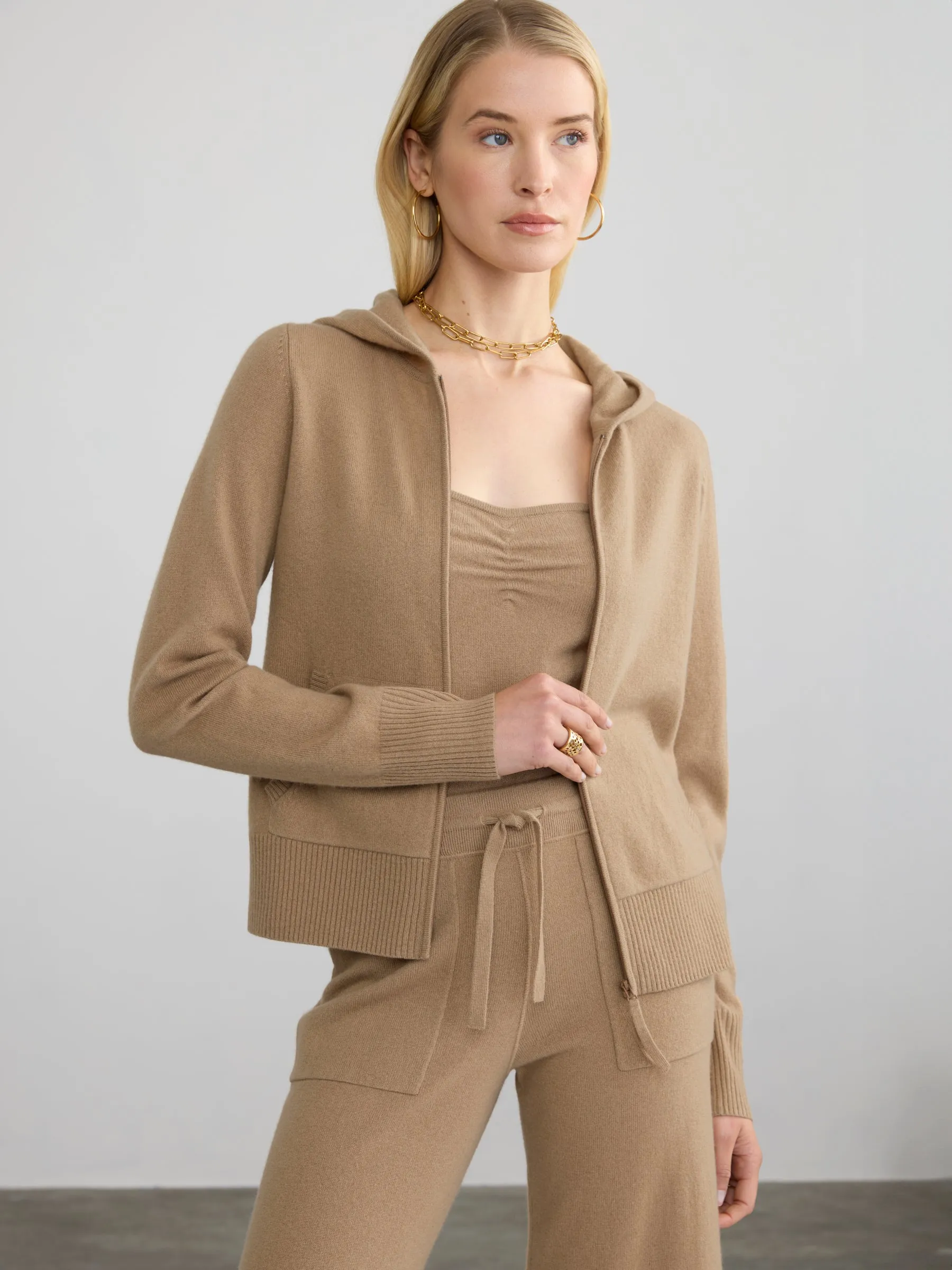 FITTED CASHMERE HOODIE