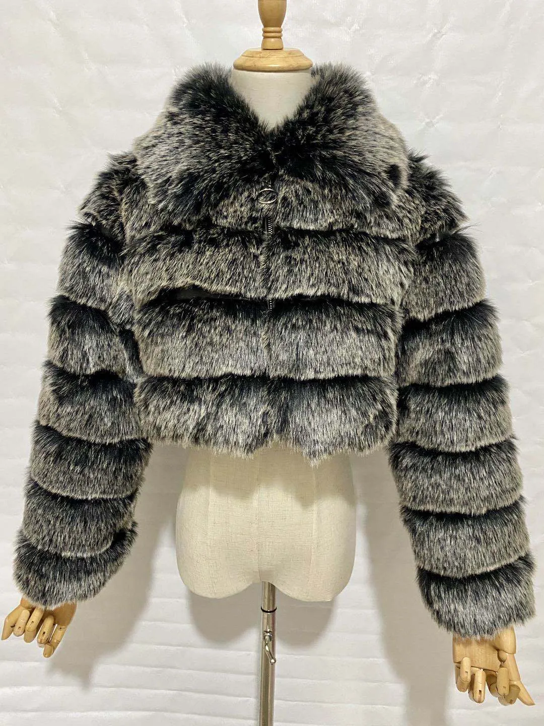 Short lapel imitation fur coat