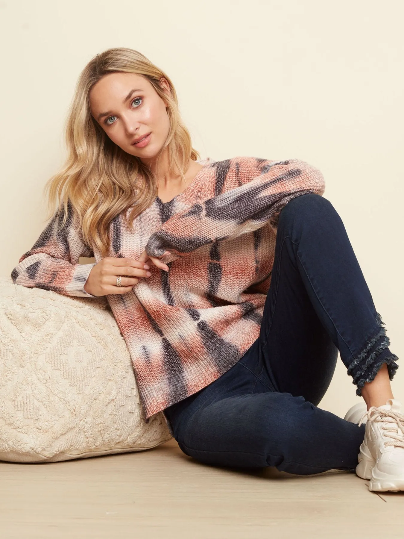 TIE-DYE KNIT SWEATER
