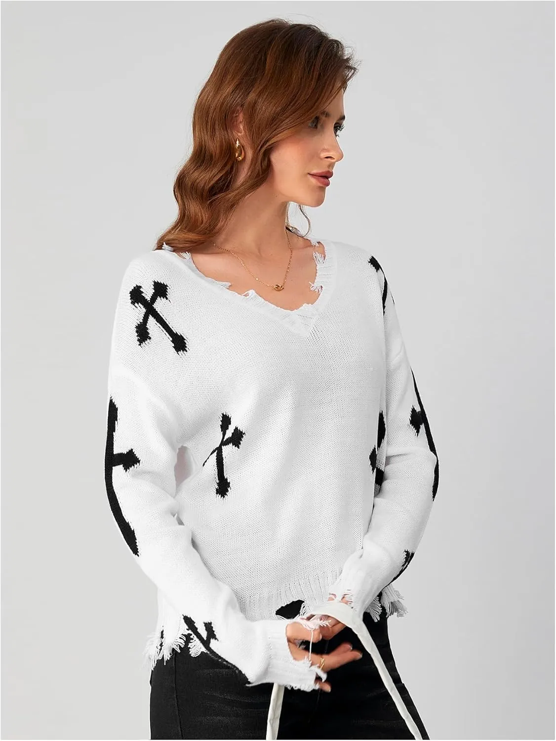 Women's Graphic Sweaters V Neck Long Sleeve Distressed Sweaters Raw Hem Knitted Pullover Top