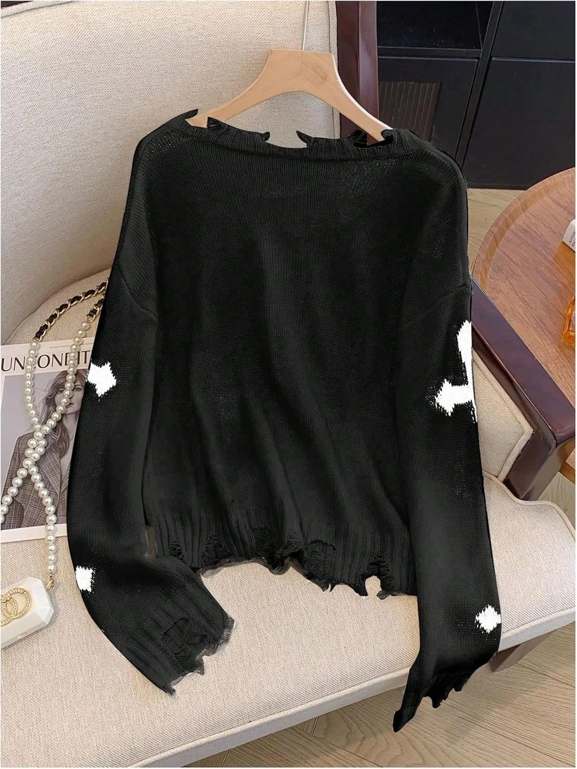 Women's Graphic Sweaters V Neck Long Sleeve Distressed Sweaters Raw Hem Knitted Pullover Top
