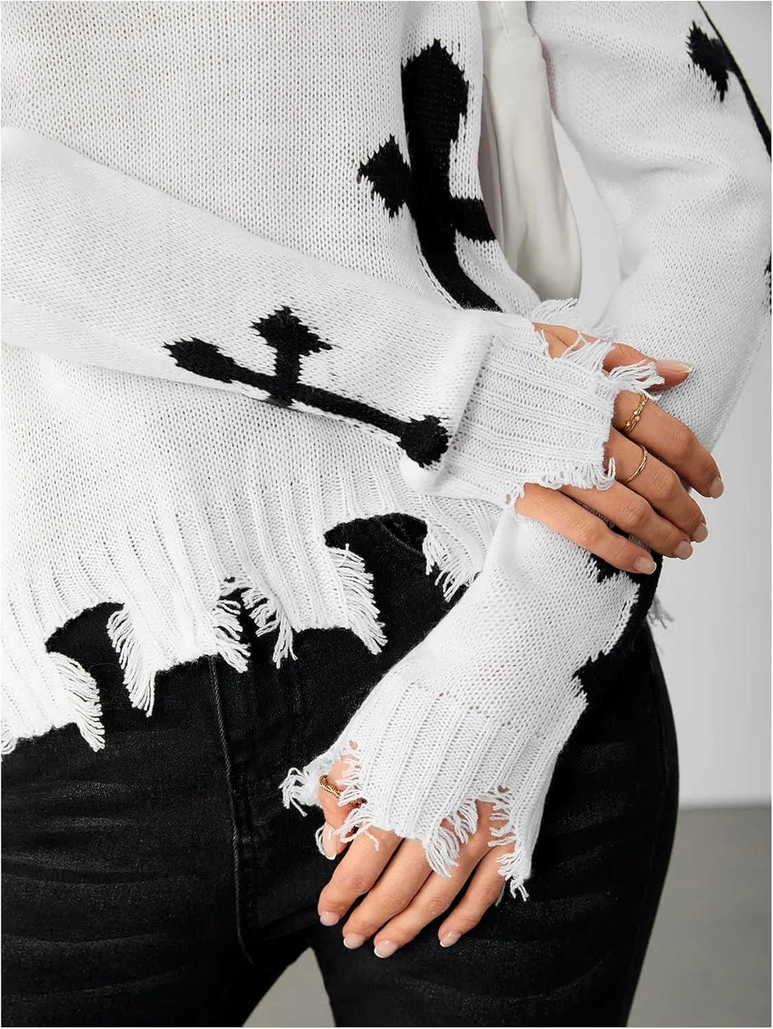 Women's Graphic Sweaters V Neck Long Sleeve Distressed Sweaters Raw Hem Knitted Pullover Top